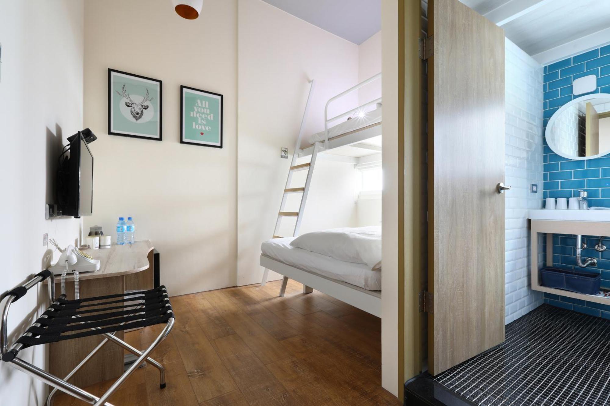 Mini Hotels Тайчжун Экстерьер фото