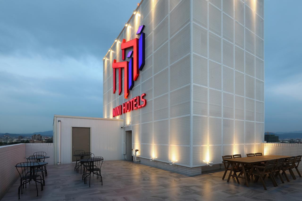 Mini Hotels Тайчжун Экстерьер фото